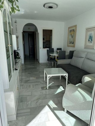 Piso en venta en Playa de la Fontanilla en Marbella
