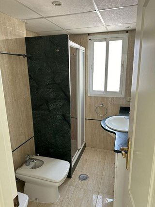 Piso en venta en Playa de la Fontanilla en Marbella