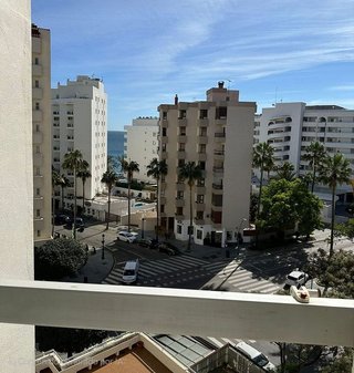 Piso en venta en Playa de la Fontanilla en Marbella