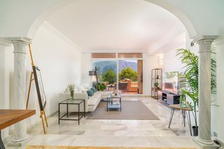 Piso en venta en Los Naranjos - Las Brisas en Marbella