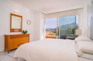 Piso en venta en Los Naranjos - Las Brisas en Marbella