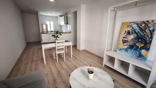 Piso en venta en Parque Victoria Eugenia en Málaga