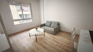Piso en venta en Parque Victoria Eugenia en Málaga
