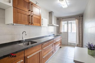Piso en venta en San Francisco Javier en Granada