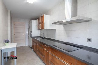 Piso en venta en San Francisco Javier en Granada