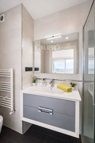 Piso en venta en O Berbés - Peniche en Vigo