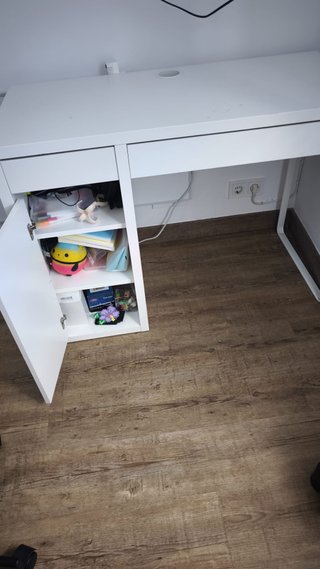 Escritorio blanco madera buen estado