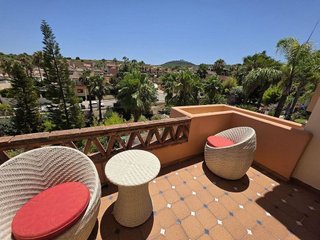 Casa adosada en venta en Coín