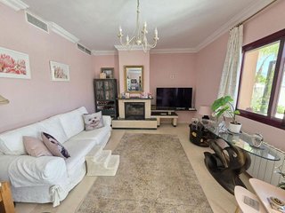 Casa adosada en venta en Coín