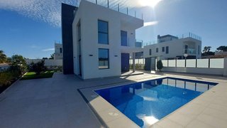 Chalet en venta en Los Balcones - Los Altos del Edén en Torrevieja