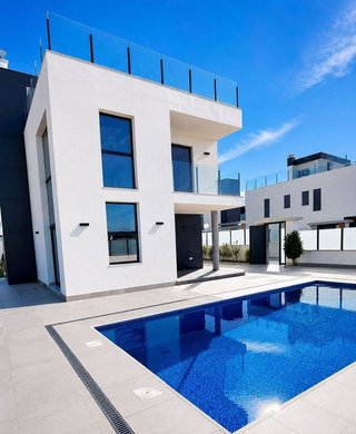 Chalet en venta en Los Balcones - Los Altos del Edén en Torrevieja