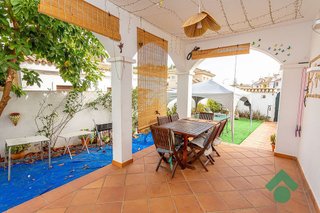 Casa pareada en venta en San García en Algeciras