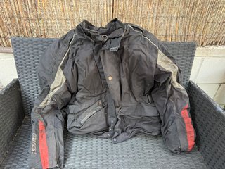 Chaqueta Moto Dainese Negra/Gris/Roja
