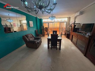 Chalet en venta en Poniente-Norte - Miralbaida - Parque Azahara en Córdoba
