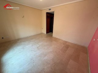 Chalet en venta en Poniente-Norte - Miralbaida - Parque Azahara en Córdoba