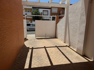 Casa adosada en alquiler en Espartinas Pueblo en Espartinas