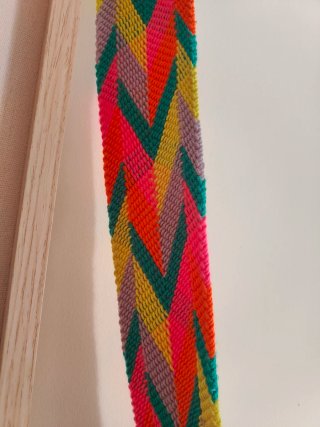 Bolsa Wayuu artesanal multicolor