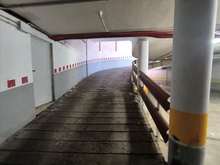 Garaje en venta en Centre en Castelldefels
