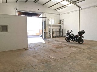 Nave industrial en alquiler en Polígonos - Recinto Ferial Cortijo de Torres en Málaga