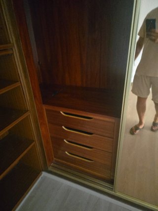 Armario puertas correderas madera y cristal