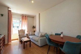 Piso en venta en La Font de la Guatlla en Barcelona