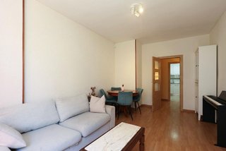 Piso en venta en La Font de la Guatlla en Barcelona