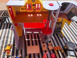 Estación de Bomberos Sam Completa.