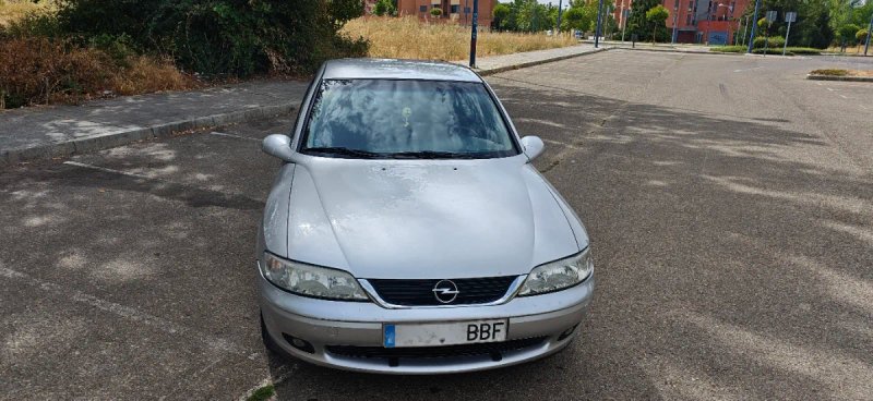 Opel Vectra 2000 - foto 1