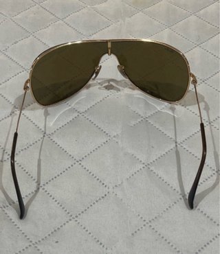 Gafas de sol Ray-Ban doradas y verde oliva