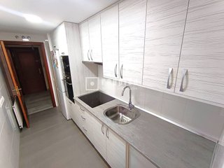Piso en venta en Parla Este en Parla