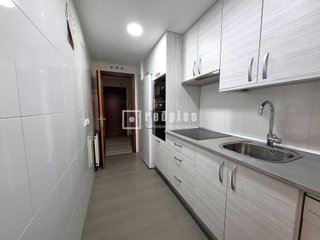 Piso en venta en Parla Este en Parla