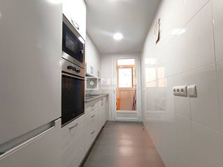 Piso en venta en Parla Este en Parla