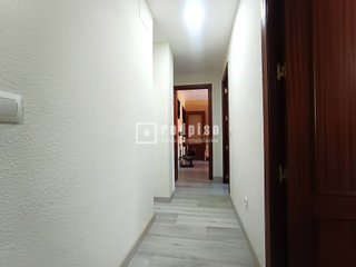 Piso en venta en Parla Este en Parla