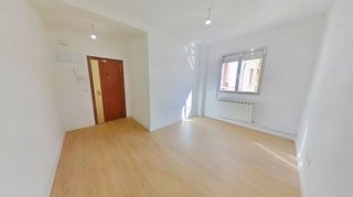 Piso en venta en Numancia en Madrid