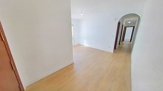 Piso en venta en Numancia en Madrid