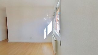 Piso en venta en Numancia en Madrid