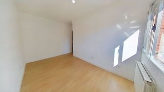 Piso en venta en Numancia en Madrid