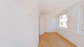 Piso en venta en Numancia en Madrid