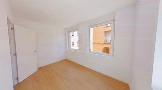 Piso en venta en Numancia en Madrid