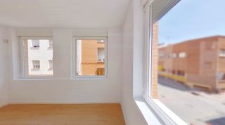 Piso en venta en Numancia en Madrid
