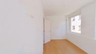 Piso en venta en Numancia en Madrid