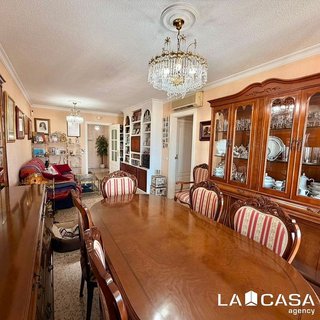 Piso en venta en Poligono Norte - Villegas - La Fontanilla en Sevilla