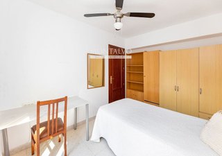 Piso en venta en Centro - Sagrario en Granada