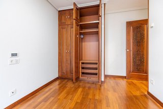 Piso en venta en Riazor - Los Rosales en Coruña (A)
