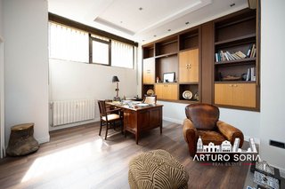 Piso en venta en San Juan Bautista en Madrid