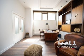 Piso en venta en San Juan Bautista en Madrid