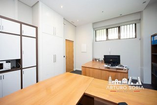 Piso en venta en San Juan Bautista en Madrid