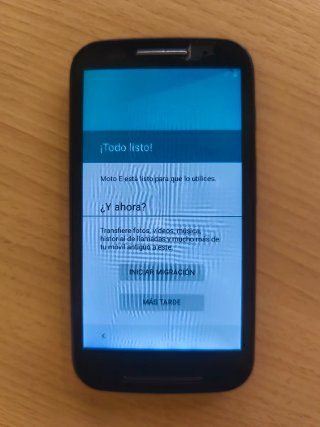 Motorola Moto E XT1021 Negro + Caja Original