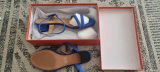 Sandalias bajas azul ante