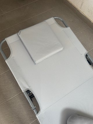 Tumbona plegable gris NUEVA